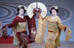 日本艺妓让英国女王醋意大发 成明治维新最大功臣