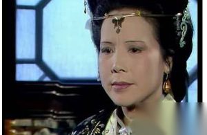 红楼邢夫人看似康平一生 却为什么被叫成糊涂夫人？