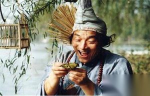 衣衫褴褛的济公破扇子和破帽子究竟有什么厉害