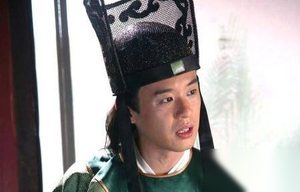 史上宦官干政的始作俑者是改进造纸术的蔡伦？