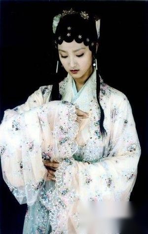 贾母为什么如此喜欢薛宝琴？薛宝琴好在哪里？