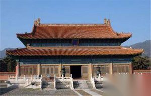 惊悚万分：顺治帝福临的棺材竟烧出“五彩光”