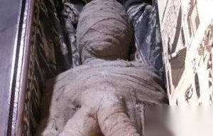古埃及医学震惊世界：千年木乃伊装着心脏起搏器