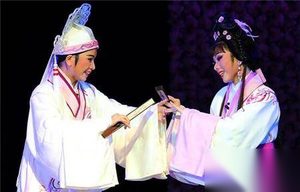 梁山伯与祝英台死后为何要变成蝴蝶而不是蜜蜂?