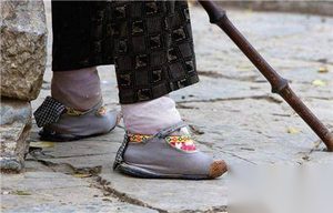李煜的一己之私祸害女子无数 从而形成一恶习