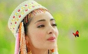 乾隆帝皇妃之谜：香妃与容妃究竟是不是一个人