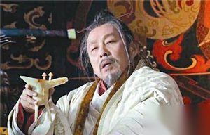 双性恋汉成帝:讨好美女杀掉自己所有骨肉