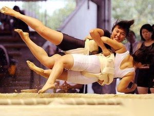 谁说古代女子生活枯燥？虽然没有手机电脑，但有相扑啊！