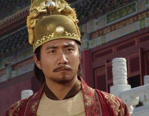 大臣坚持穿旧衣服，朱元璋夸赞，刘伯温却说此人留不得