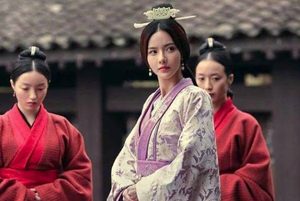 曹操喜欢抢别人的老婆，背后真相是什么？