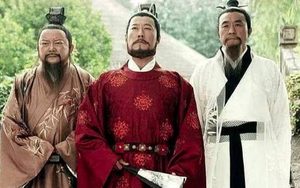 他被下旨处死，行刑前被朱元璋免死封官