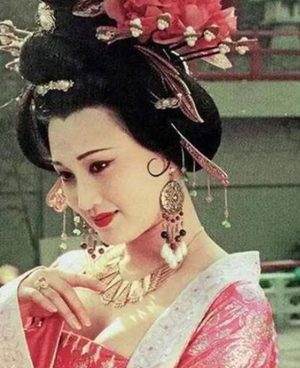 唐玄宗对杨贵妃的爱到底几份假几分真？