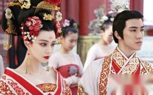 李治与武媚娘不伦恋情：李治与武媚娘相差几岁？