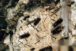 古代悬棺之谜：古代悬棺是怎样“飞”上悬崖的？