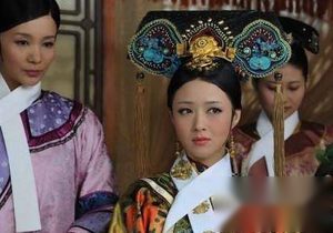 清宫秘史：乾隆皇帝为何对其父宠妃情有独钟？