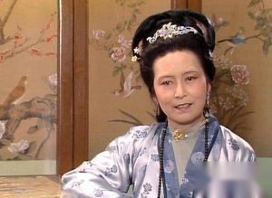 王夫人为何制造贾宝玉“衔玉而生”的弥天大谎？