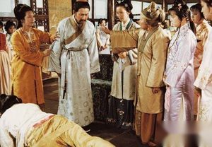 红楼梦中贾政为什么会宠爱人品低贱的赵姨娘？