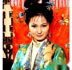 为什么说平儿是《红楼梦》里情商最高的女子？