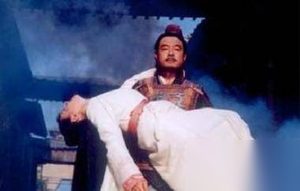 曹操花巨大代价接回蔡文姬的主要目的是什么