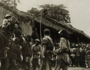 古代官差在押送犯人时 古人为什么抢着去送女囚犯