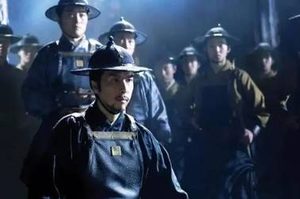 锦衣卫的职能在明朝后期有何变化？后来为何依附东厂？