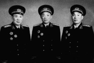 30年前，他是韩先楚的领导，30年后，韩先楚成他的领导，意想不到：这怎么可能？
