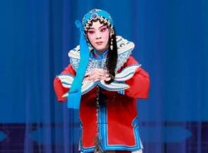 苏三为什么离开洪洞县？当时的情况是怎样的？