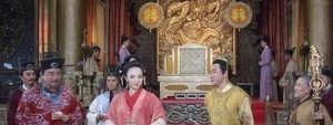 "宋真宗时代，宰相吕端坚持己见，不跪拜皇帝，被誉为‘大事不糊涂’"