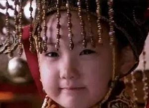 宇文阐和杨坚之间有关系吗？是什么关系？