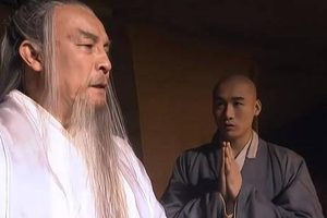 无崖子为什么不娶李碧云？两人是什么关系？