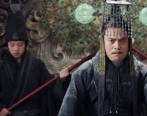 屈景昭三族为什么不怕楚王？有什么方面的原因？