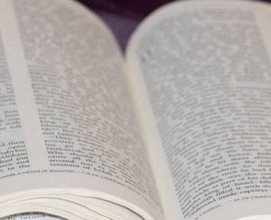 最畅销的书叫什么名字？作品有着怎样的影响力？