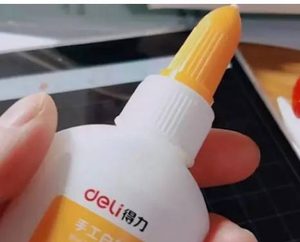 做纸箱手工会用什么胶水？有什么作用？