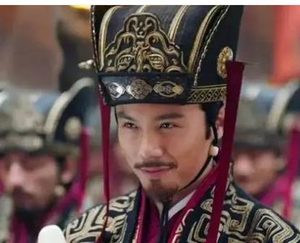 杨坚的皇位之路：前朝皇帝送人头的背后故事