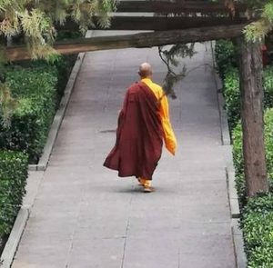 中国和尚烧戒的起源：南朝梁代的佛教文化现象