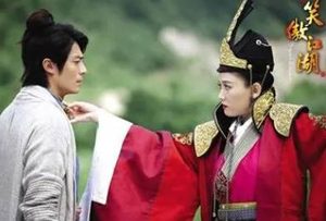 令狐冲与东方不败的恩怨情仇，双方之间有什么故事存在？