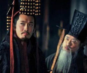 曹操眼中的英雄：刘备与孙权的不同地位