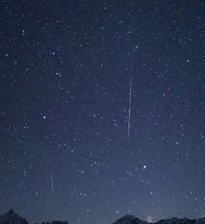 天琴座流星雨——夜空中的绚烂绽放