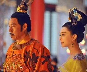 唐朝的帝与后：李隆基与武则天的关系探微