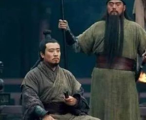 刘备阻止关羽杀曹操的背后原因