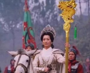 佘太君龙头拐杖的象征意义