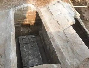 南昌明代古墓惊现：奇异香味自棺材飘出
