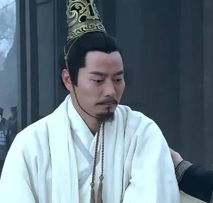 子婴身份之谜：秦始皇血缘中的“幸存者”与权力真空的产物