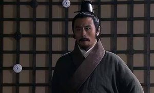 韩昭侯“兼罪”典冠典衣：法家治术的极端演绎