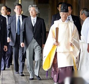 靖国神社在二战结束后为何能多次逃过烧毁之劫？