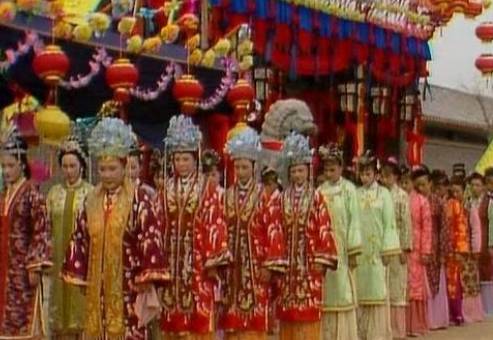 古代的“诰命夫人”有权力吗？“诰命夫人”是怎么册封的？历史图片