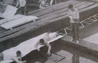 湖北“水墓”的主人是谁?23口棺材棺内葬了什么人?历史图片