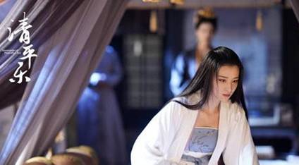 张妼晗历史图片