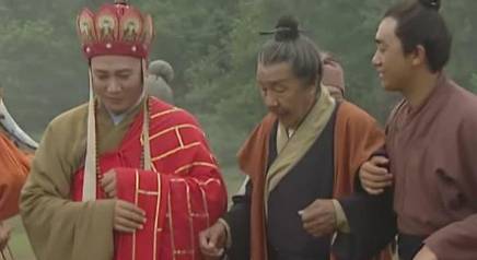 红鳞大蟒历史图片