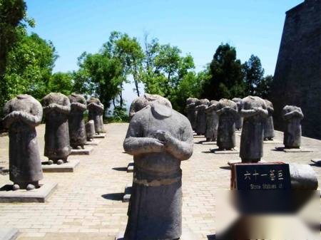 陵墓历史图片